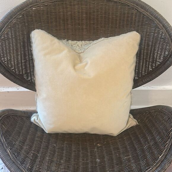 FENDI CASA Authentic Fur And Velvet Accent Pillow 20x20 - Picture 4 of 8